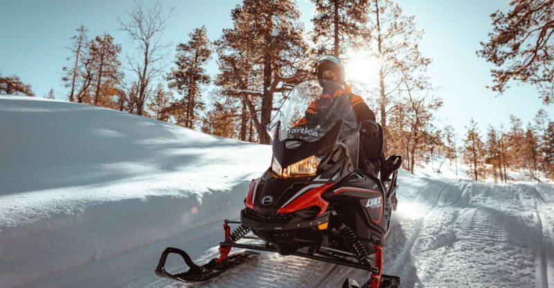 Ylläs: Wilderness Snowmobile Tour - Exploring the Wilderness on Snowmobiles