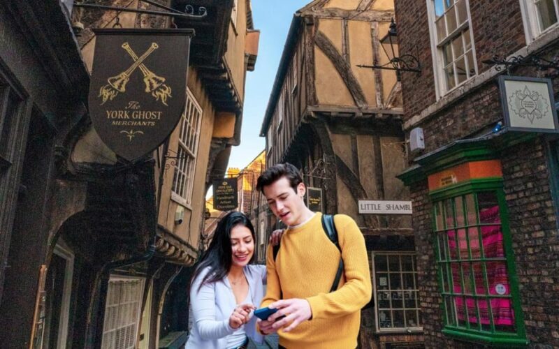 York: City Walking Tour & Exploration Game - Key Points