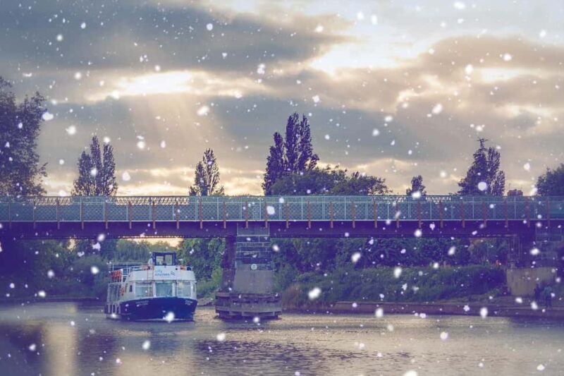 York: Festive River Cruise With Mulled Wine & Mince Pie - Key Points