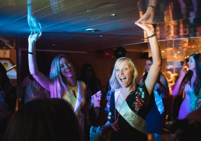 York: Party Cruise with Drink, Dinner, and DJ - Key Points