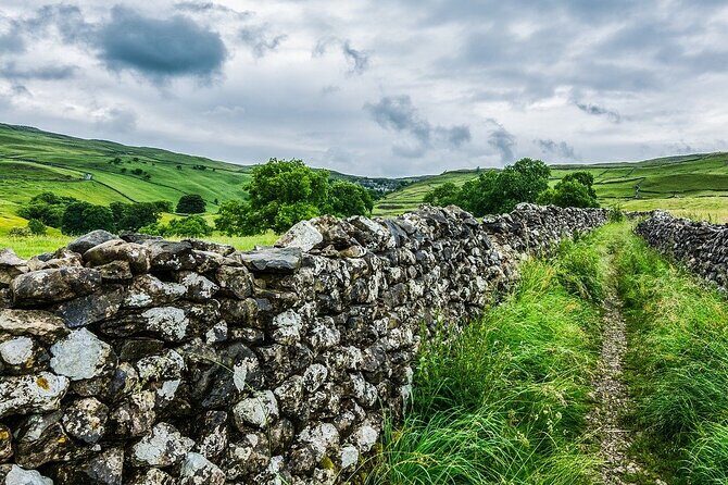 Yorkshire Dales Tour App, Hidden Gems Game and Big Britain Quiz (7 Day Pass) UK - The Reviews: What Real Travelers Say