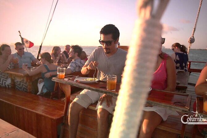 Your Romantic Dinner in Cancun, includes national open bar and live music - FAQs