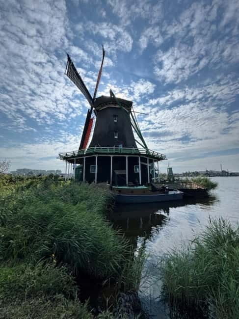 Zaanse Schans and Giethoorn Private Tour + 1-Hr Canal Cruise - Pricing and Value