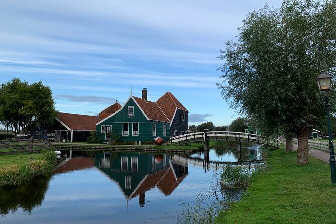 Zaanse Schans and Giethoorn Small-Group Tour with Hotel Pick-Up - Who Should Consider This Tour?