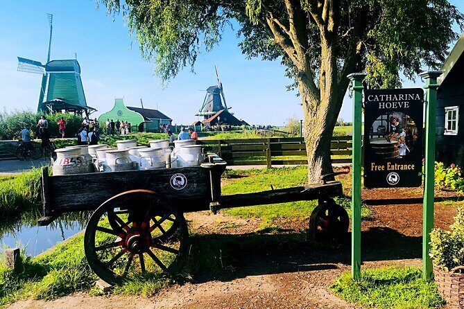 Zaanse Schans and Giethoorn Small-Group Tour with Hotel Pick-Up - FAQs