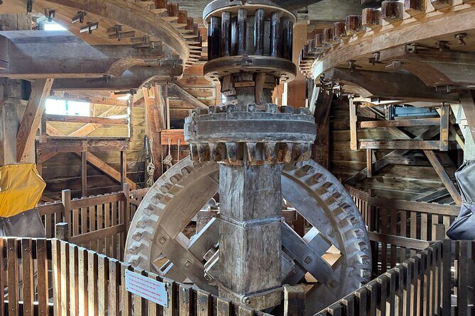 Zaanse Schans, Edam, Marken & Volendam  Private Luxury Tour - Hidden Gems: Monnickendam & Broek in Waterland