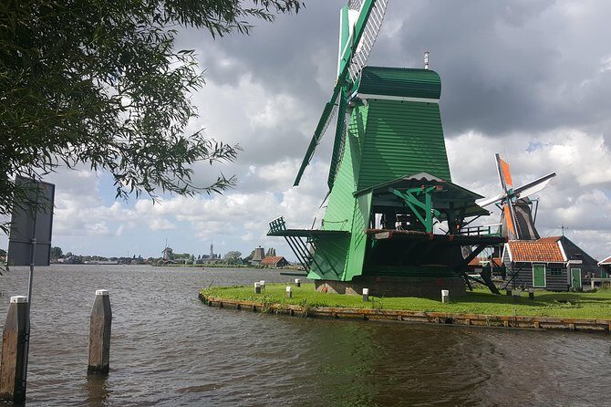 Zaanse Schans, Volendam & Edam: Private tour (Max 4 per) - A Closer Look at the Tour Experience