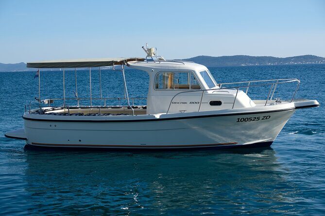 Zadar Boat Tour to the Nearby Islands - Transportation and Group Size