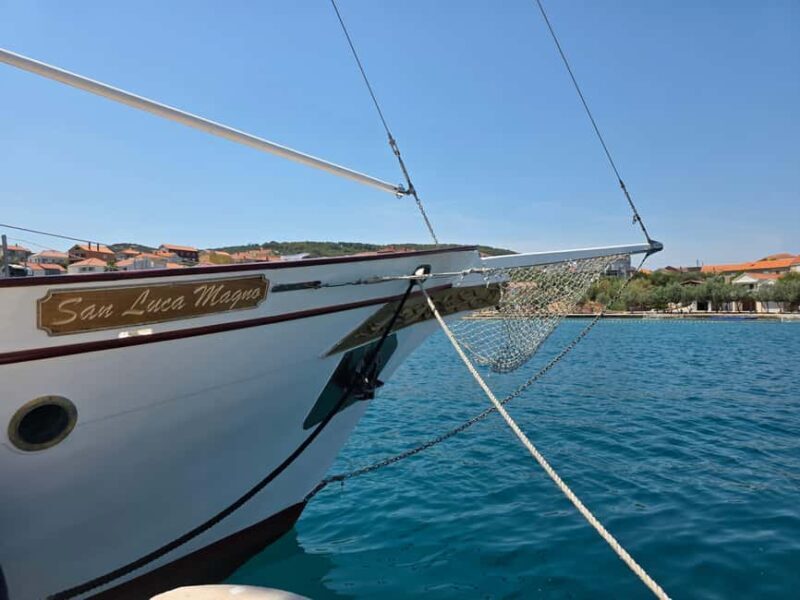 Zadar: Cruise aboard an Authentic Wooden Boat with Drinks - Key Points