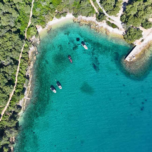 Zadar: Original Island-Hopping Speedboat Tour - Weather reality check: when it is windy, you get splashed