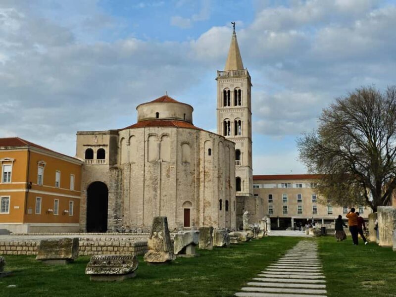 Zadar: Private walking tour through history and modern time - Key Points