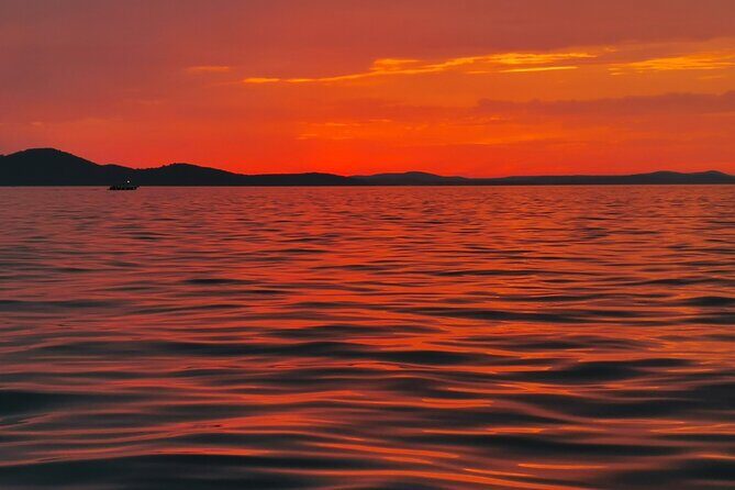 Zadar: Sunset & Nighttime Cruise with unlimited Sparkling Wine - A Deep Dive into the Sunset & Nighttime Cruise
