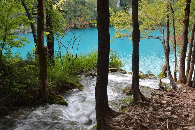 Zadar to Zagreb private transfer with a visit to Plitvice Lakes - FAQs