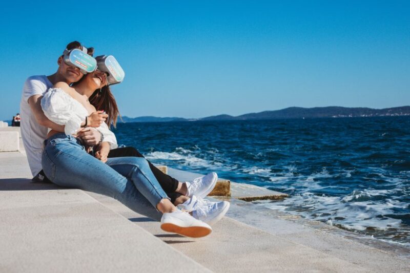 Zadar: Virtual Reality Guided History Walking Tour - User Feedback and Real Experiences