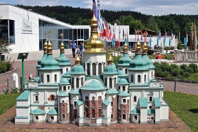 Zagreb - Monkey Park (Affenberg) - Klagenfurt - Minimudus - Who Is This Tour Best For?