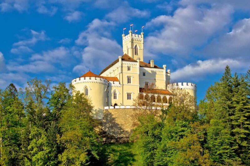 Zagreb: Private day trip to Varadin & Trakoan Castle - Discovering the Town of Varadin