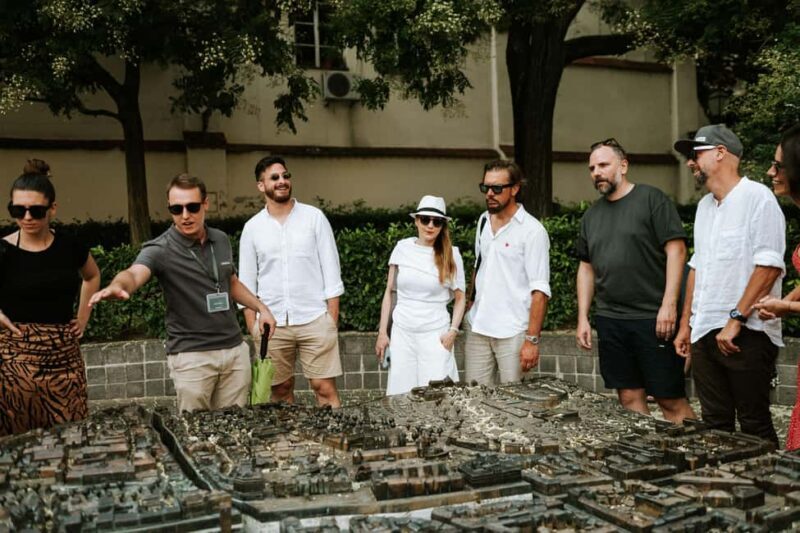 Zagreb: Restaurants, Food & Old Town Walking Tour - Key Points