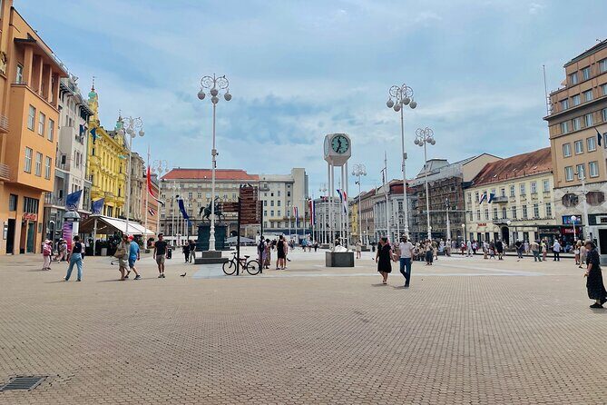 Zagreb Small Group Walking Tour with WW2 Tunnels - Key Points