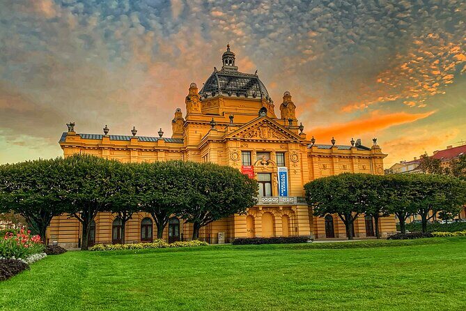 Zagreb to Pula private transfer - premium vehicle (or vice versa) - The Sum Up