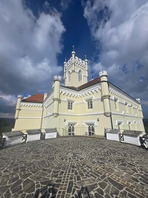 Zagreb: Trakoan & Veliki Tabor Castles Day Trip & Lunch - Key Points