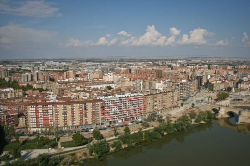 Zaragoza: Private custom tour with a local guide - What Does the Tour Cover?