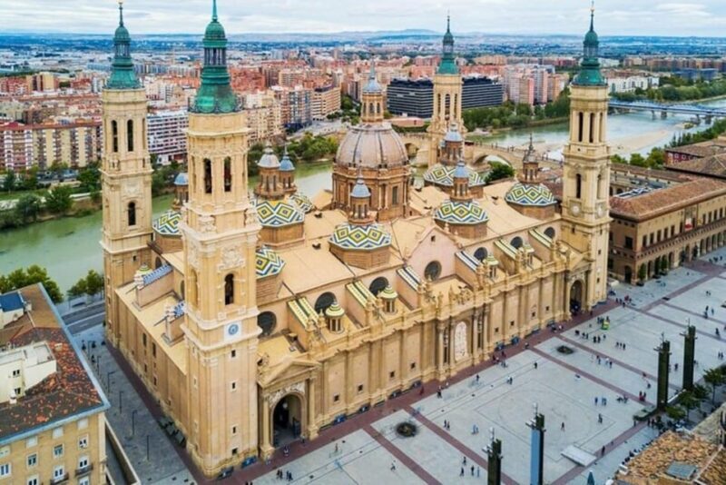 Zaragoza : Private Custom Walking Tour with a Local Guide - A Deep Dive into the Zaragoza Private Tour