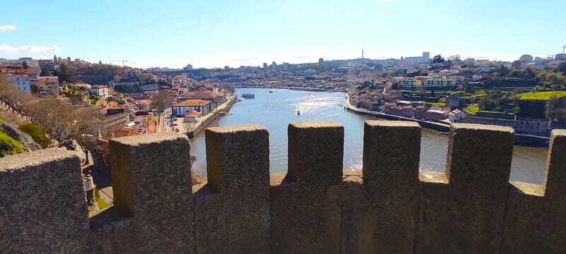 Zen Walking Tour Porto: Find Your Balance 2h - Who Should Consider This Tour?