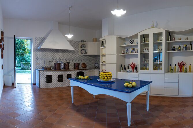 Zì Teresa Lemon Food Tasting Activity - Who Will Love This Tour?