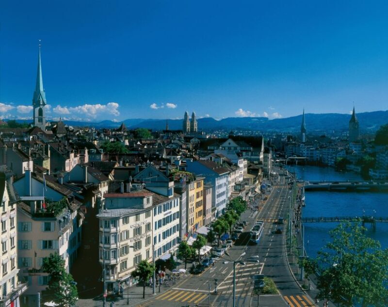 Zurich: City Bus Tour with Audio Guide and Lake Cruise - Pros and Cons as Seen by Travelers