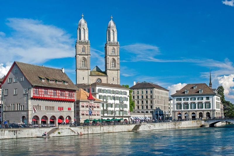 Zurich: City Tour, Cruise, and Lindt Home of Chocolate Visit - Optional FIFA Museum: a solid add-on for football fans