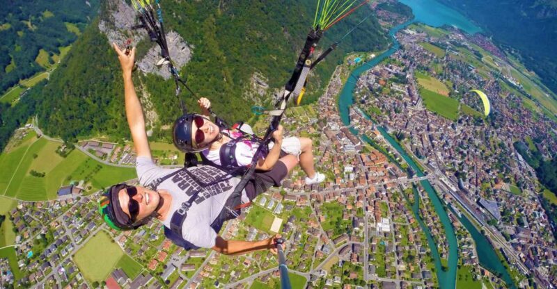 Zurich: Day trip to Interlaken incl. tandem paragliding - Transportation and Group Dynamics