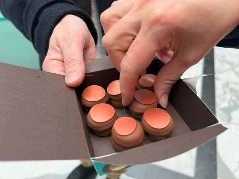 Zurich: Food Tour of 8+ Tastings with Cheeses & Chocolates - Exploring Zurich Through Its Flavors