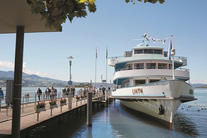Zurich Highlights City Tour with Lake Cruise - The Experience in Detail