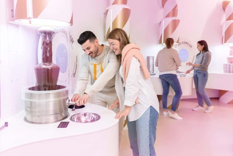 Zurich Open-top Tour and Chocolate and Cheese Countryside - Key Points