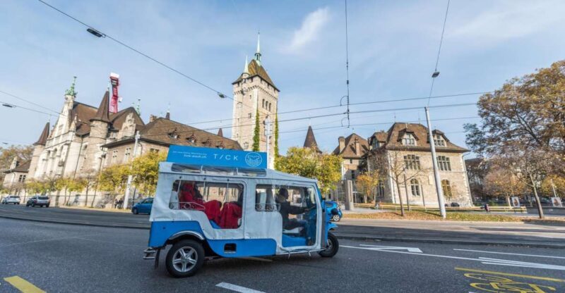 Zurich: Private eTukTuk City Tour - The Highlights of the Route