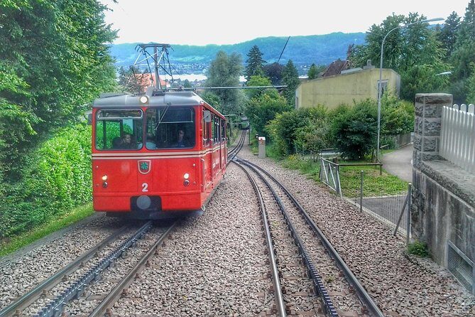 Zürich Private Walking Half-Day Trip with optional Lake Cruise - FAQ